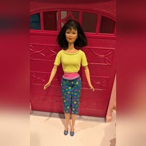 1999 Sit in Style Kira Barbie doll